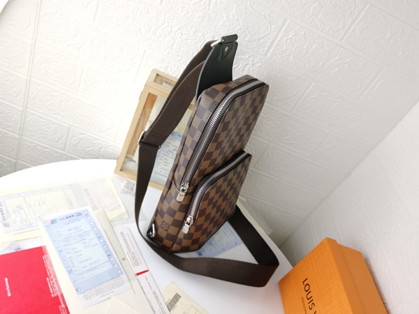 ルイヴィトンバッグ内部構造